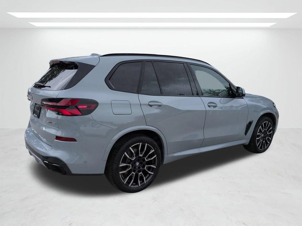 New 2026 BMW X5 sDrive40i w/ M Sport Package RWD image 4