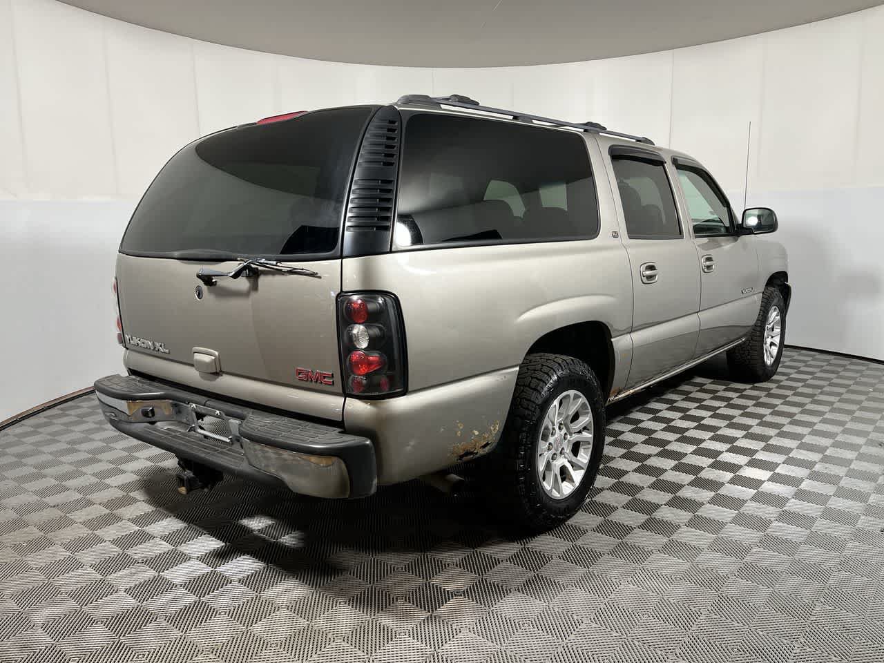 Used 2001 GMC Yukon XL SLT AWD/4WD image 8