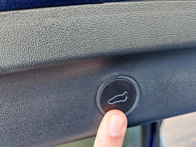 Used 2023 Tesla Model Y Long Range image 72