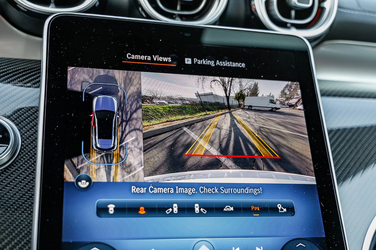 Used 2024 Mercedes-Benz GLC 43 AMG 4MATIC image 25