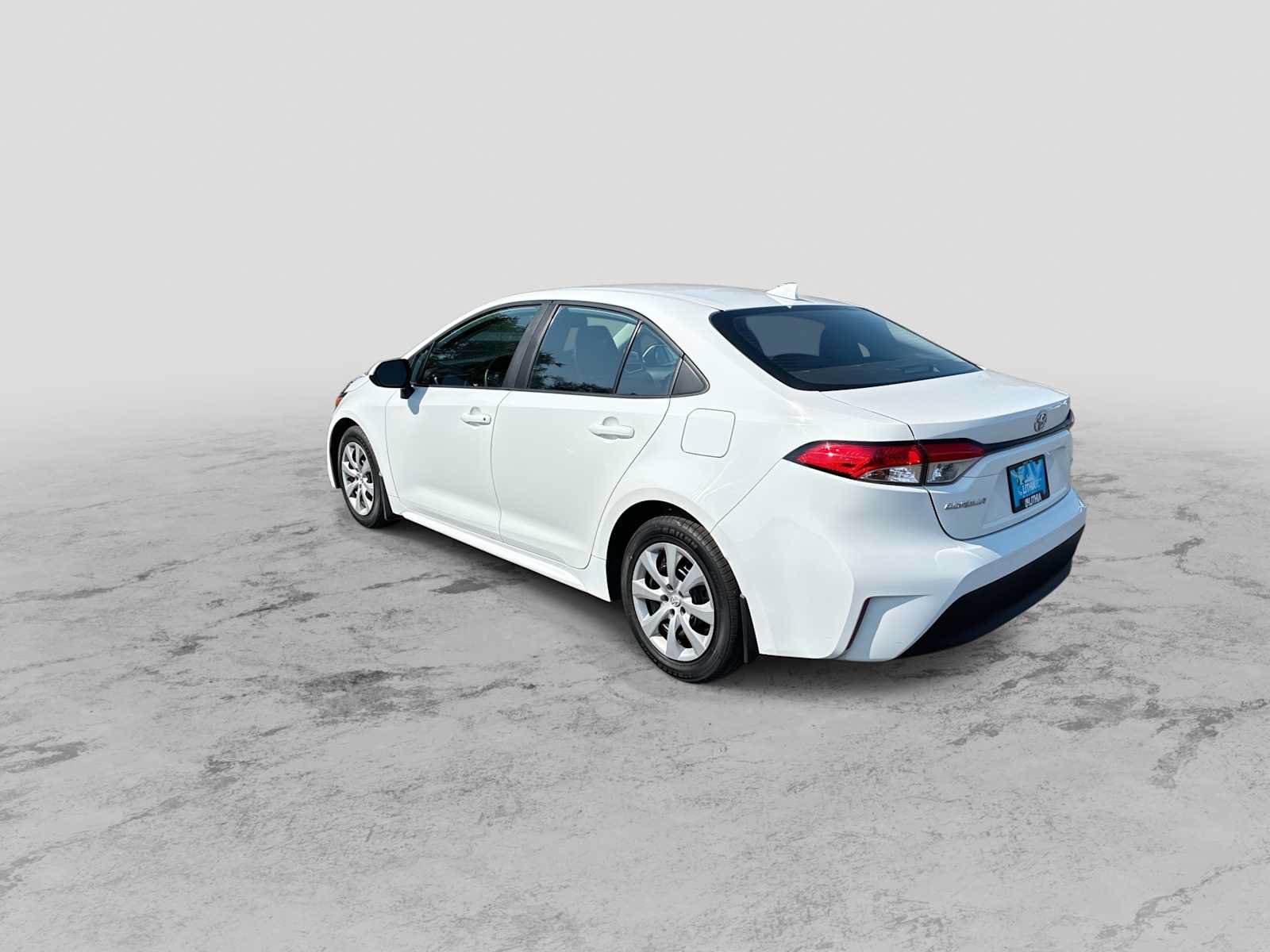 Used 2024 Toyota Corolla LE FWD image 6