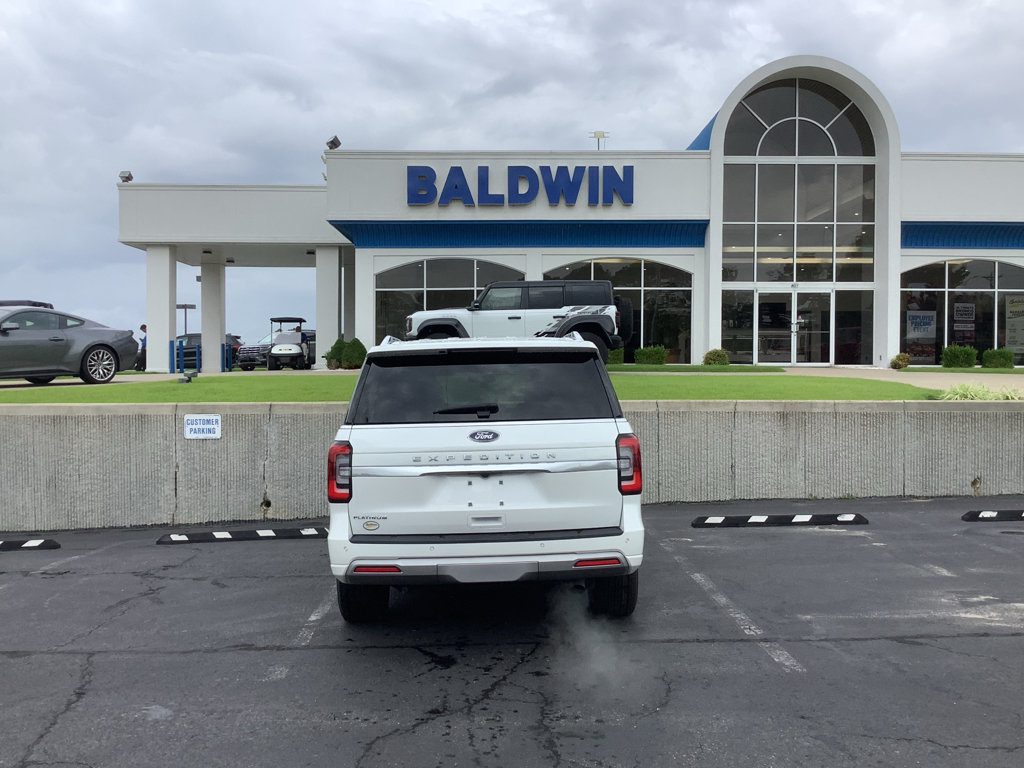 Used 2023 Ford Expedition Platinum AWD/4WD image 6
