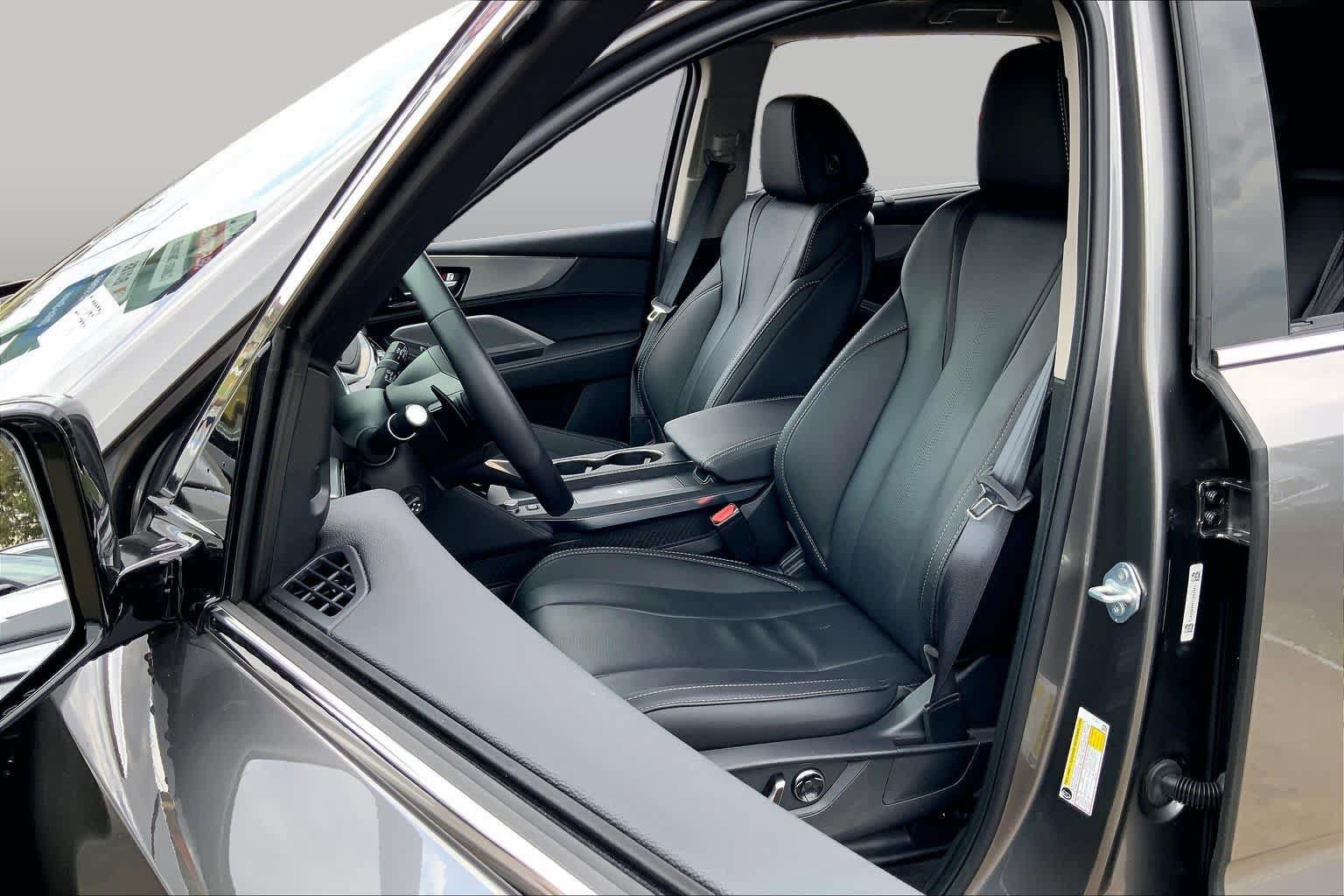 Used 2026 Acura MDX w/ Technology Package FWD image 8