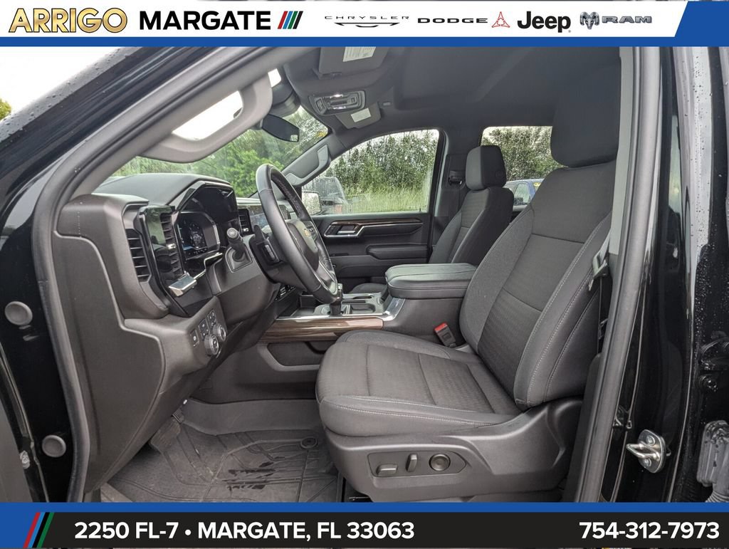 Used 2024 Chevrolet Silverado 1500 LT w/ Safety Package AWD/4WD image 12