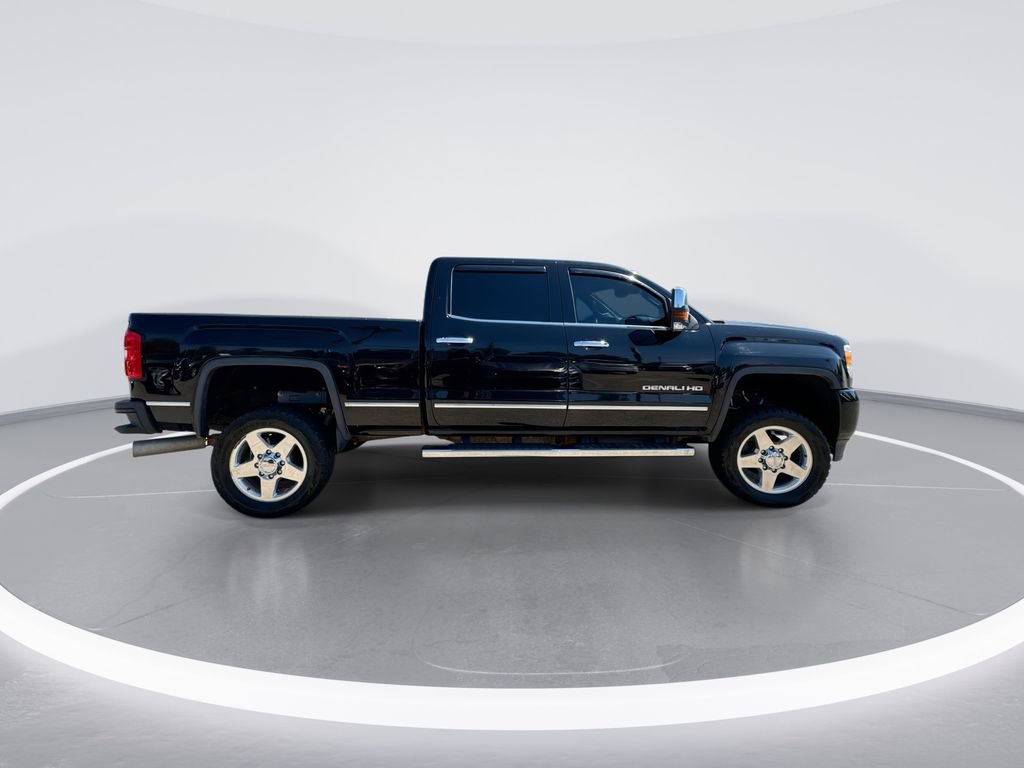 Used 2015 GMC Sierra 2500 Denali w/ Duramax Plus Package image 9