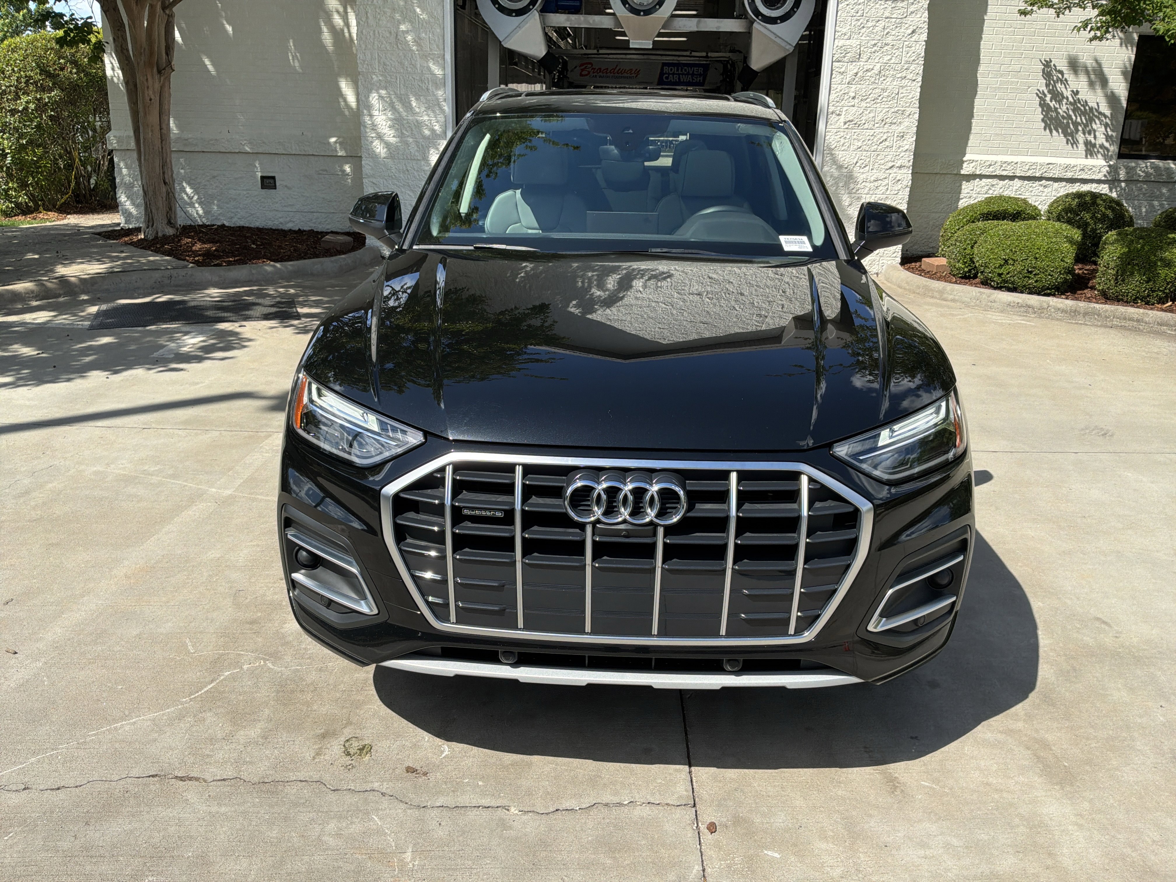 Used 2021 Audi Q5 2.0T Premium Plus w/ Premium Plus Package AWD/4WD image 3