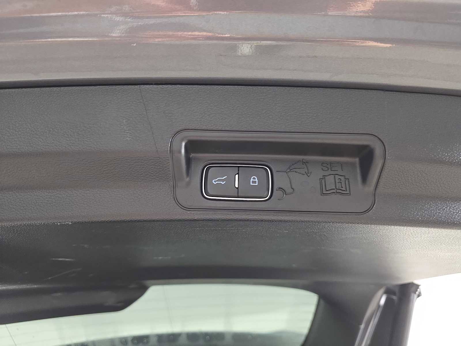 Used 2022 Ford Explorer Limited w/ Equipment Group 301A image 36