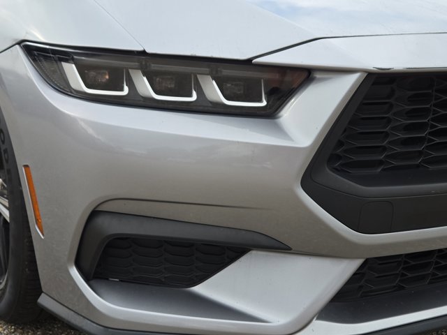 Used 2024 Ford Mustang Premium image 3