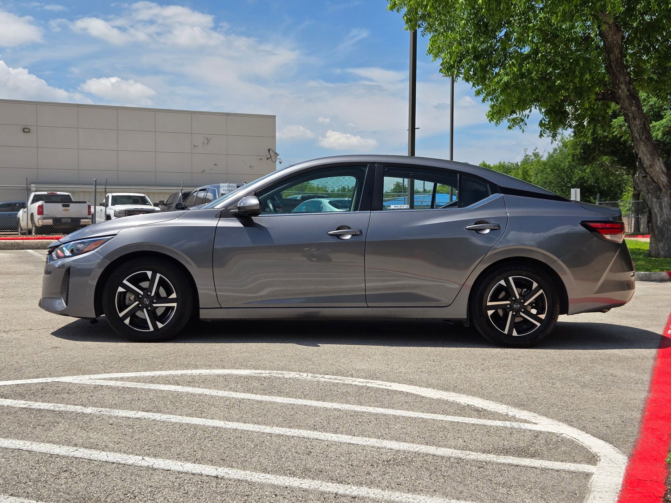 Used 2024 Nissan Sentra SV FWD image 6