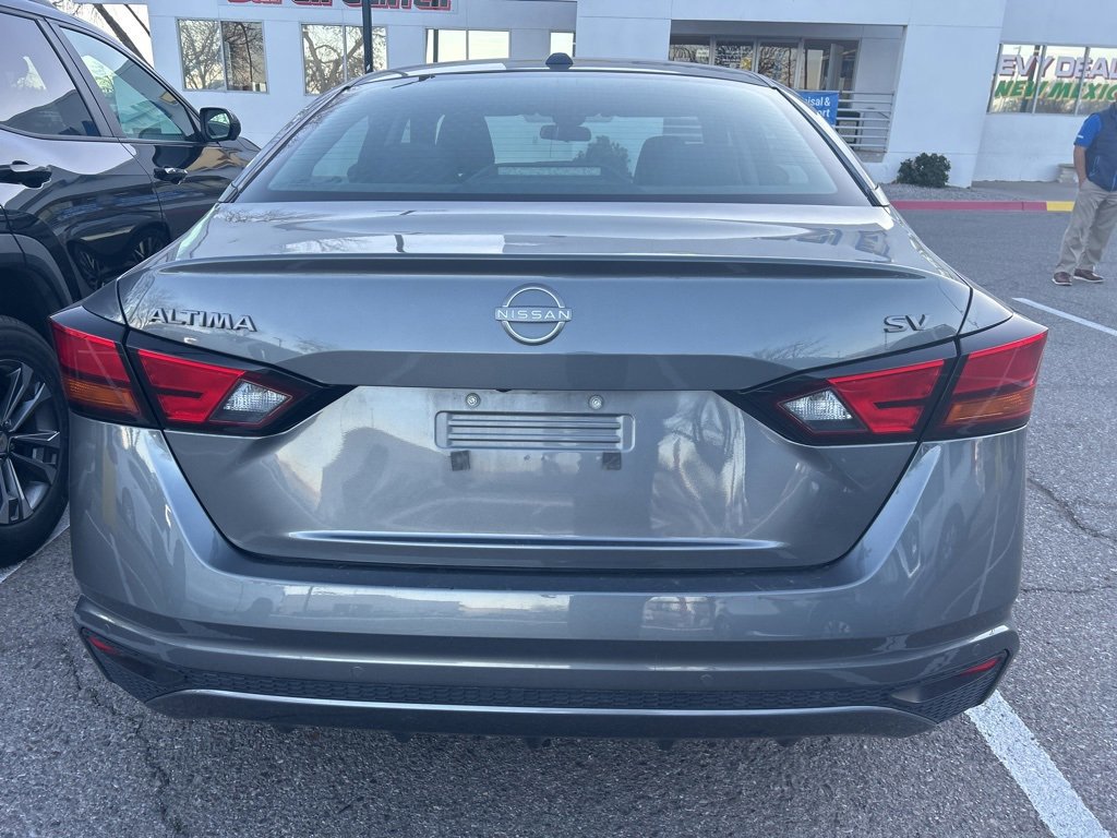 Used 2024 Nissan Altima 2.5 SV image 6