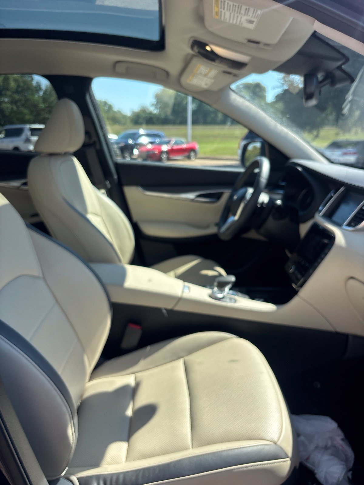 Used 2022 INFINITI QX50 Luxe w/ Cargo Package FWD image 16