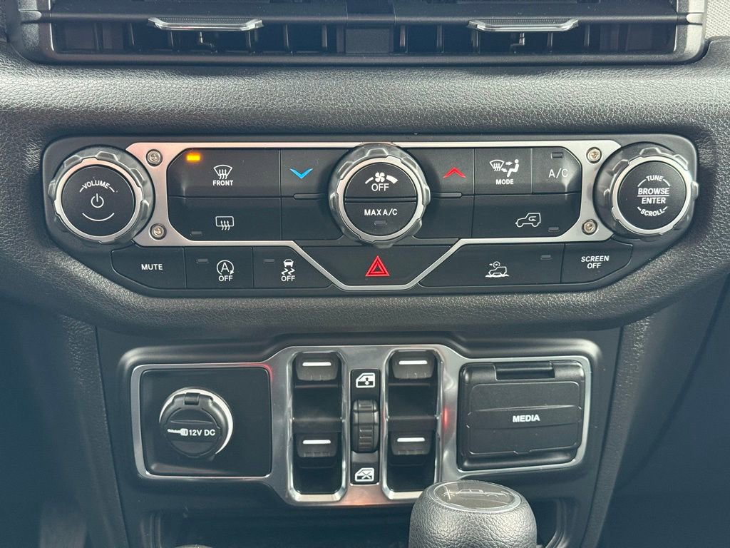 Used 2025 Jeep Gladiator Sport image 22