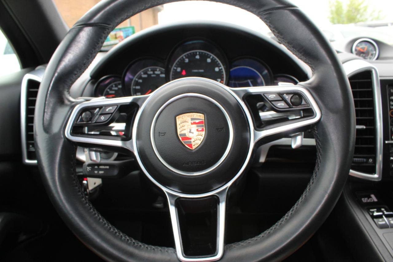 Used 2016 Porsche Cayenne AWD/4WD image 27