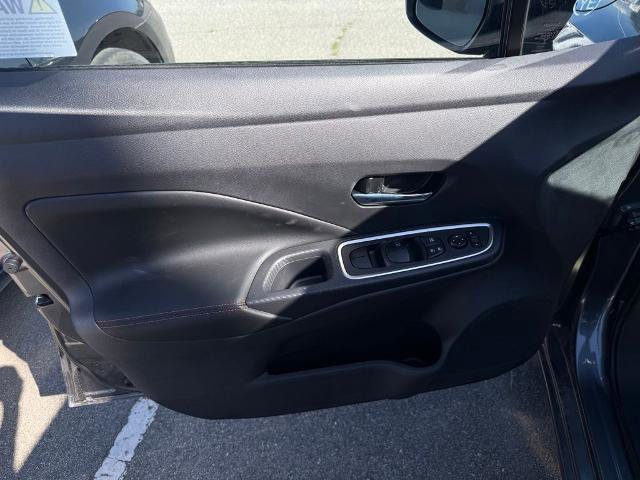 New 2025 Nissan Versa SR w/ Trunk Package image 18