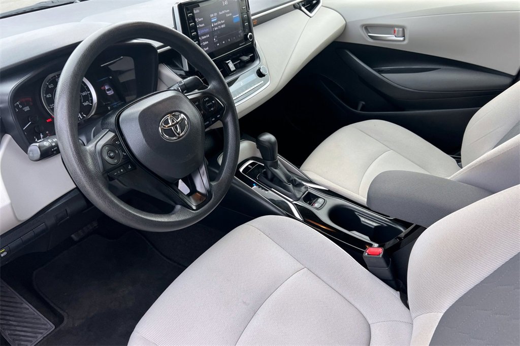 Used 2021 Toyota Corolla LE w/ Carpet Mat Package (TMS) image 12