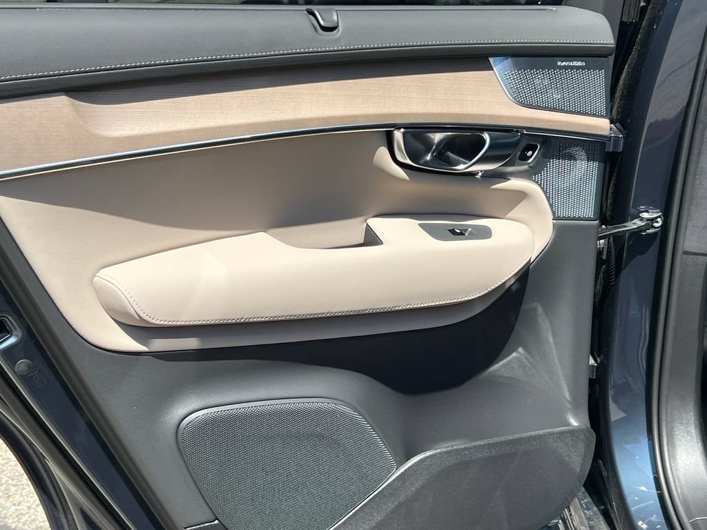 New 2026 Volvo XC90 T8 Ultra w/ Lounge Package AWD/4WD image 40