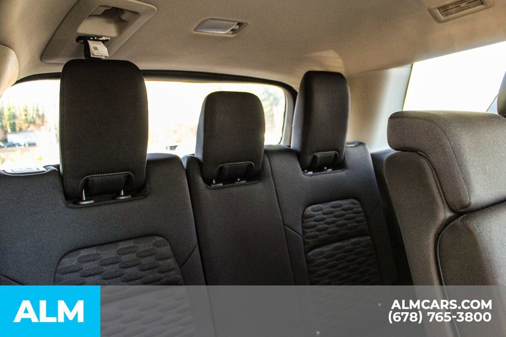 Used 2025 Nissan Pathfinder SV image 21