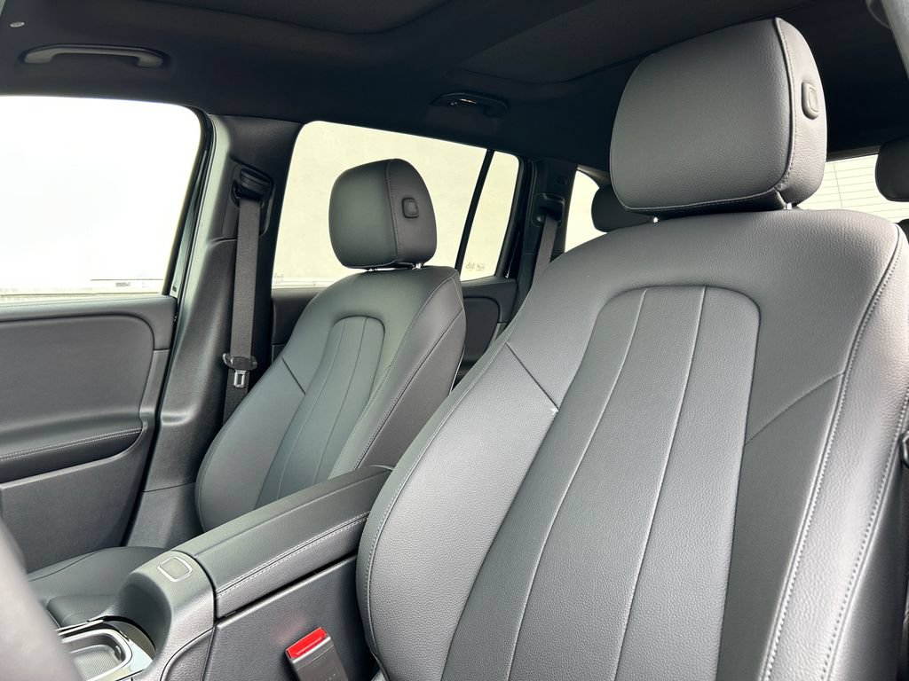 New 2026 Mercedes-Benz GLB 250 4MATIC image 15
