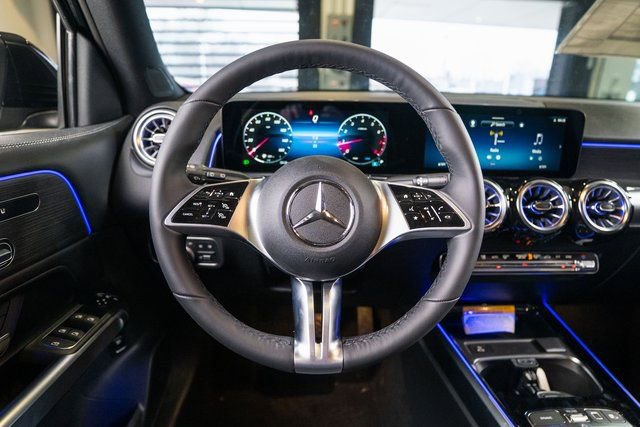 New 2026 Mercedes-Benz GLB 250 4MATIC image 13