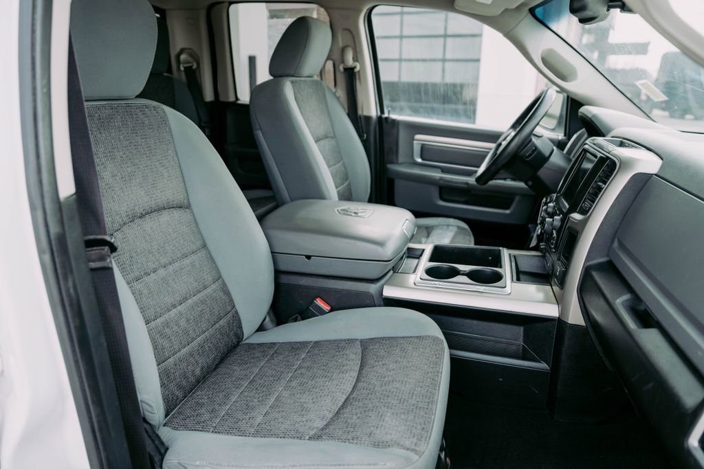 Used 2014 RAM 1500 Classic SLT w/ Luxury Group image 14