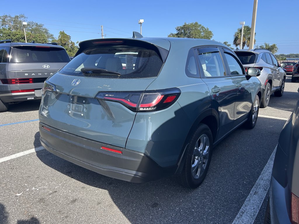 Used 2025 Honda HR-V LX image 3