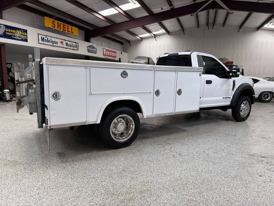 Used 2020 Ford F550 2WD Regular Cab Super Duty image 8