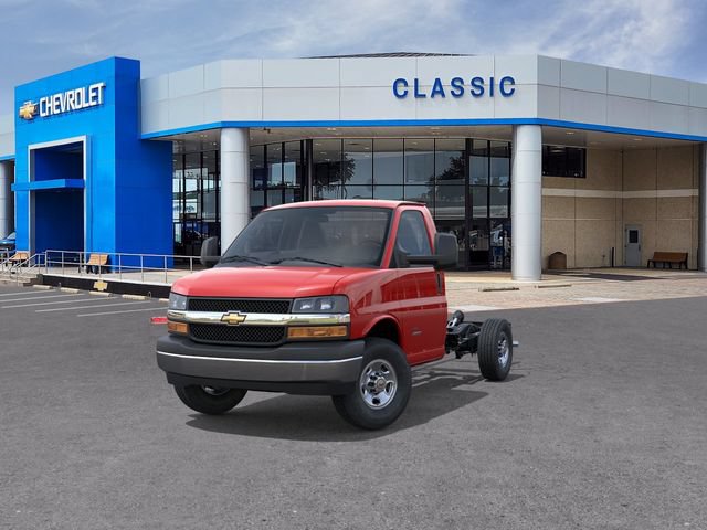 New 2026 Chevrolet Express 3500 RWD image 8