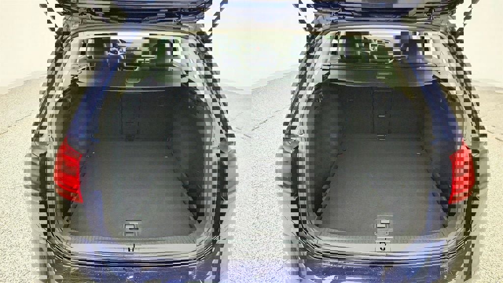 Used 2016 Volkswagen Golf SE w/ Lighting Package image 21