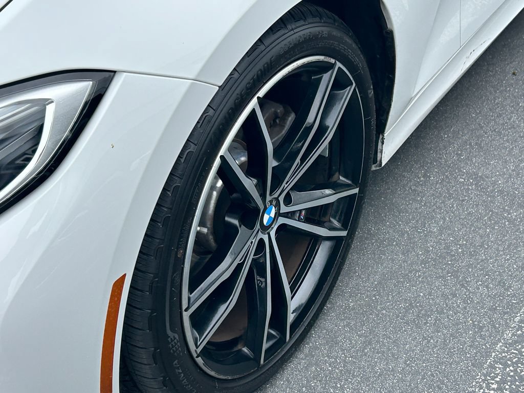 Used 2019 BMW 330i Sedan w/ M Sport Package RWD image 3