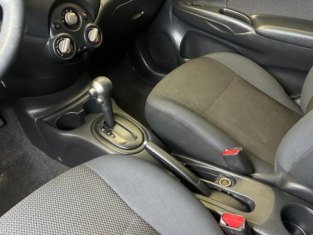 Used 2013 Nissan Versa SV FWD image 28