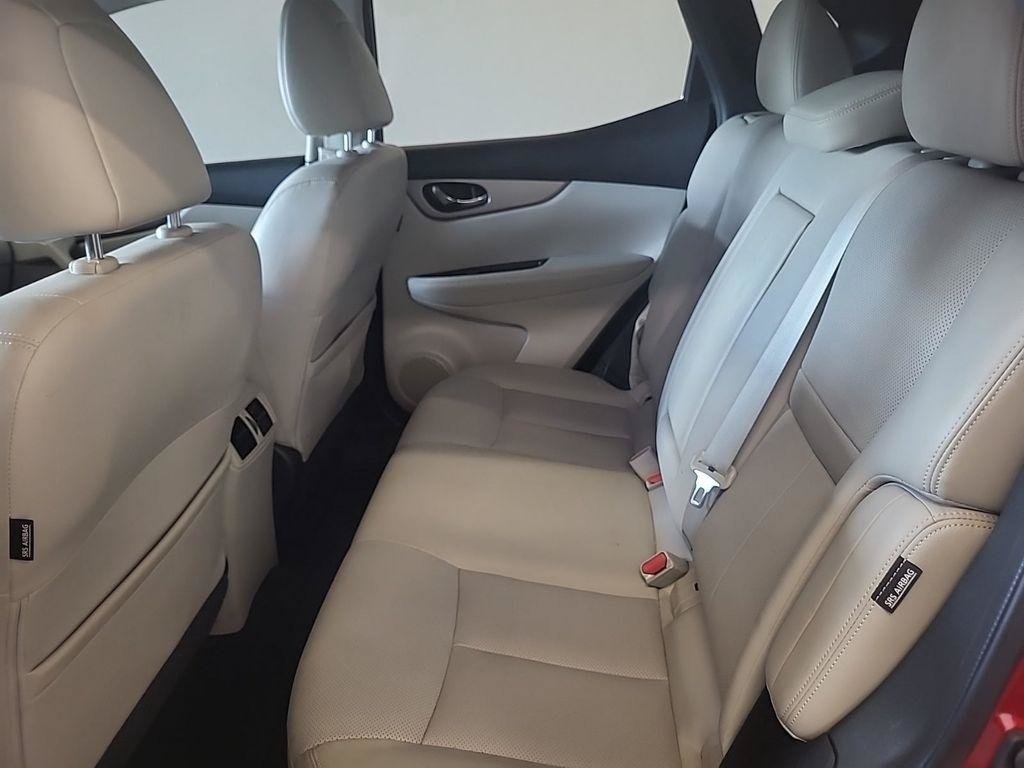 Used 2020 Nissan Rogue Sport SL FWD image 18