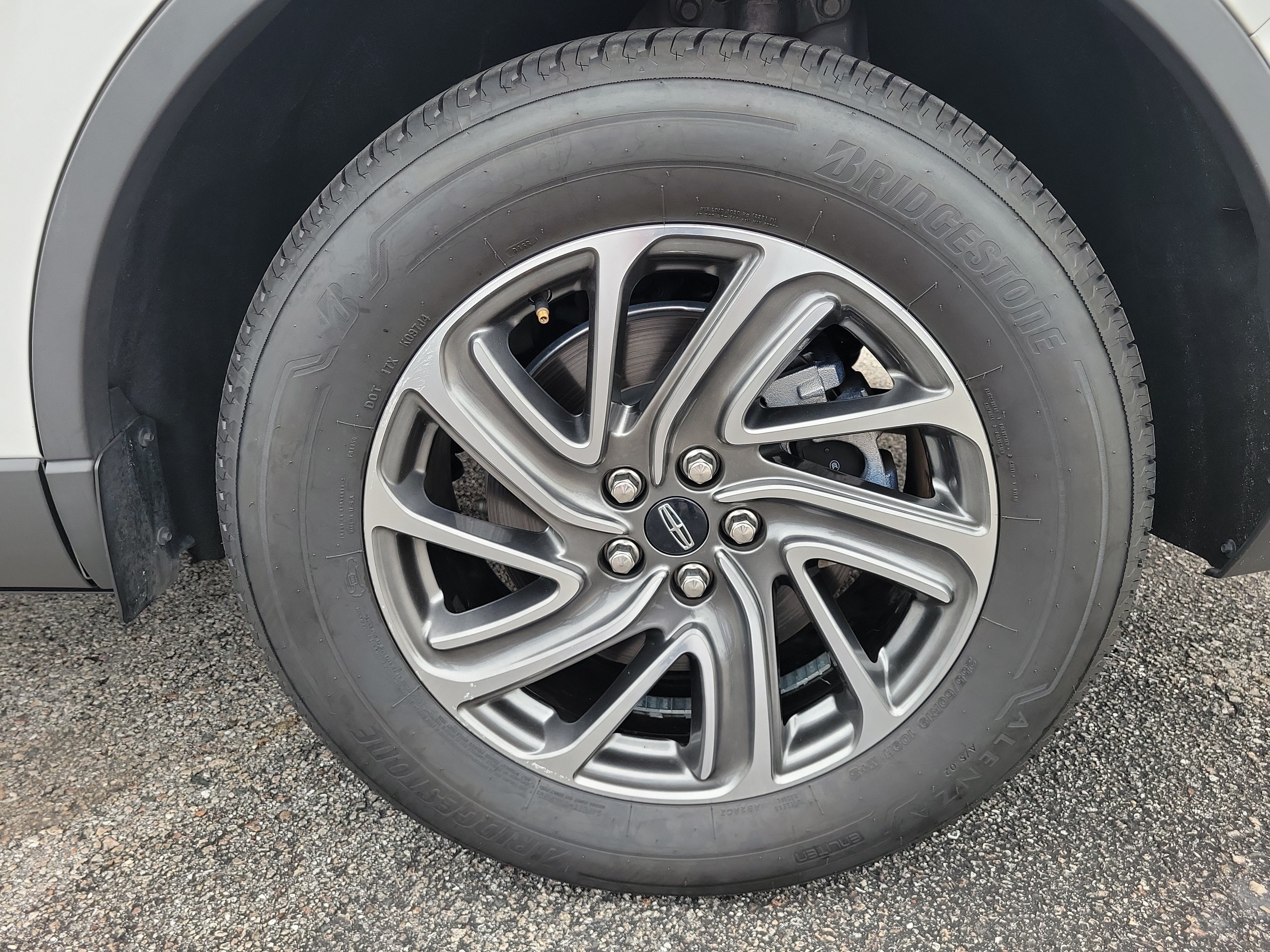 Used 2023 Lincoln Aviator AWD w/ Class IV Trailer Tow Package image 10