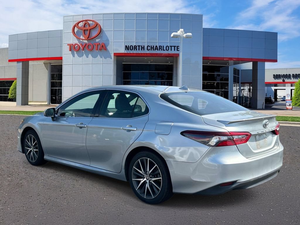 Used 2023 Toyota Camry XLE FWD image 5