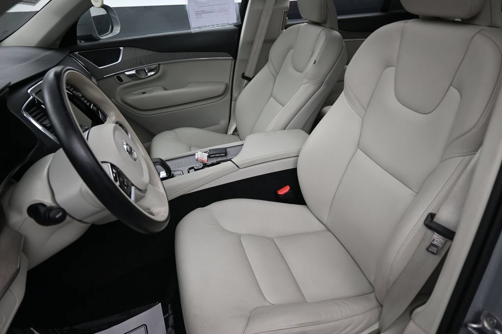 Used 2025 Volvo XC90 B5 Plus w/ Protection Package AWD/4WD image 22