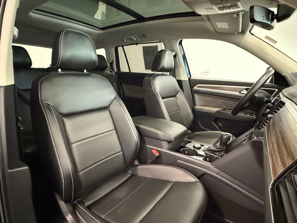 Used 2022 Volkswagen Atlas SEL image 16