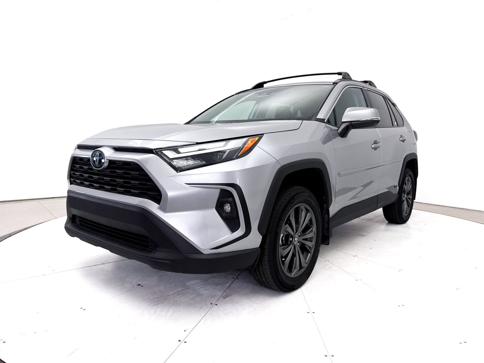 Used 2023 Toyota RAV4 XLE Premium AWD/4WD image 13