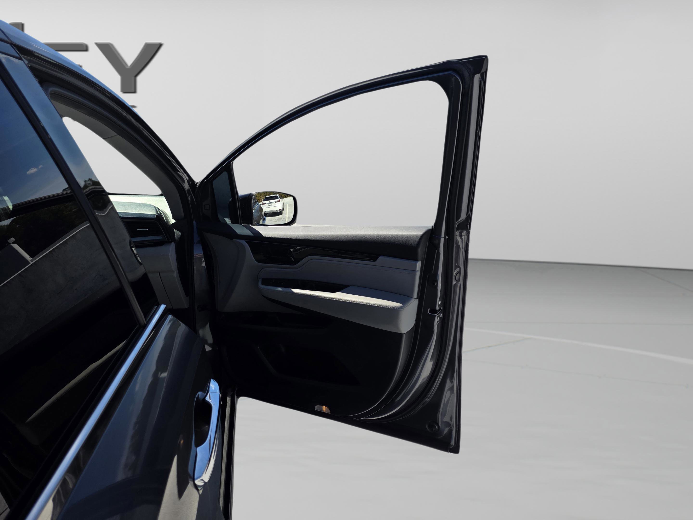 Used 2023 Honda Odyssey Elite image 23