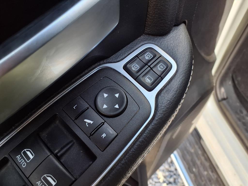 Used 2024 RAM 2500 Big Horn w/ Bed Utility Group image 24