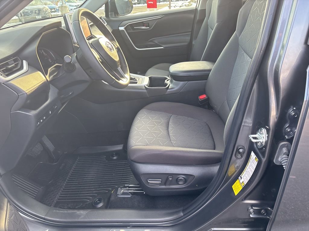 Used 2023 Toyota RAV4 XLE w/ Convenience Package image 11