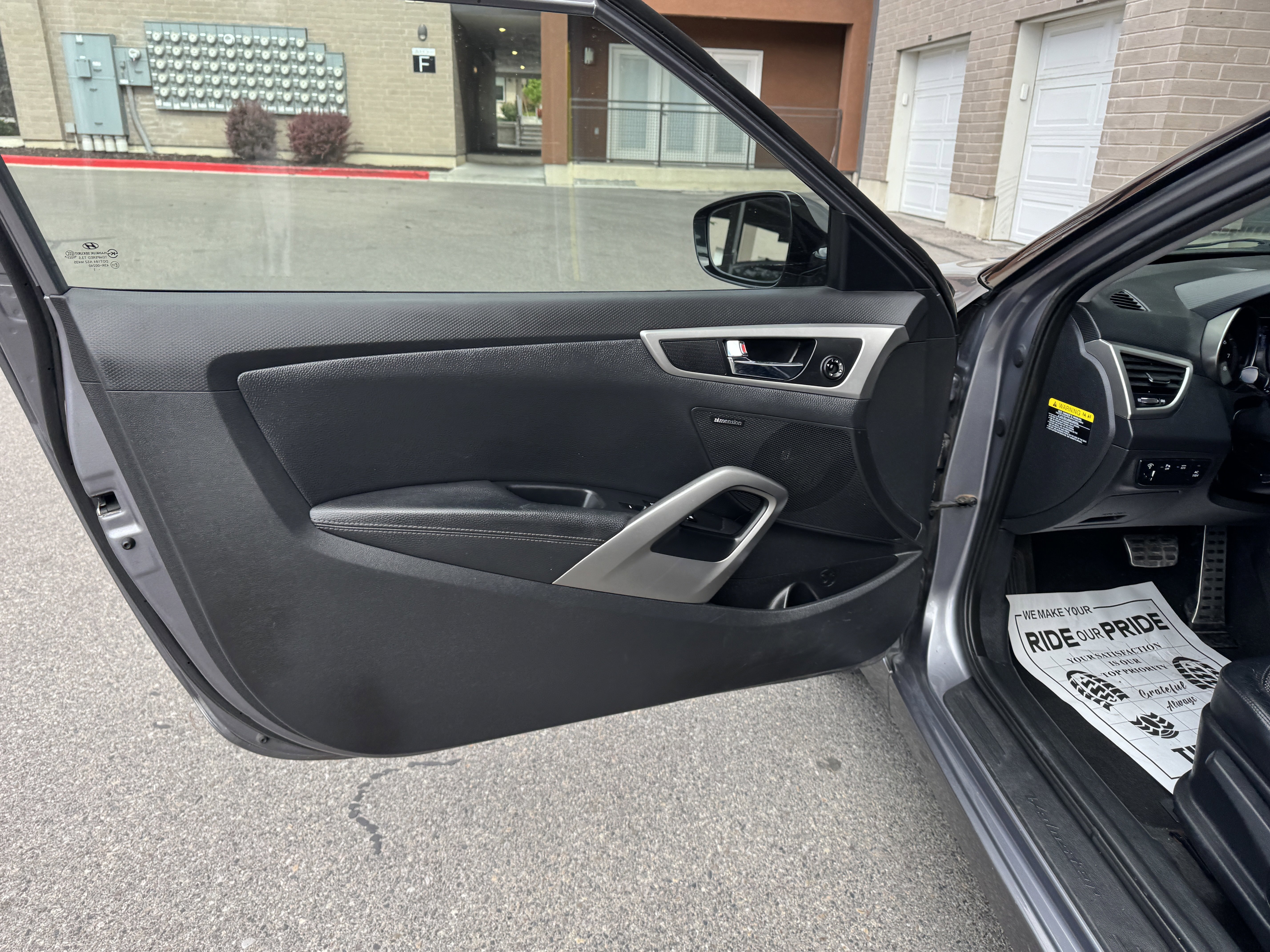 Used 2012 Hyundai Veloster w/ Style Pkg FWD image 15