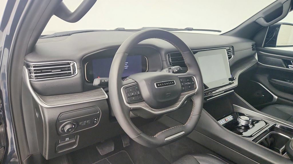 Used 2024 Jeep Wagoneer Series II w/ Flexible Seating Group RWD image 13
