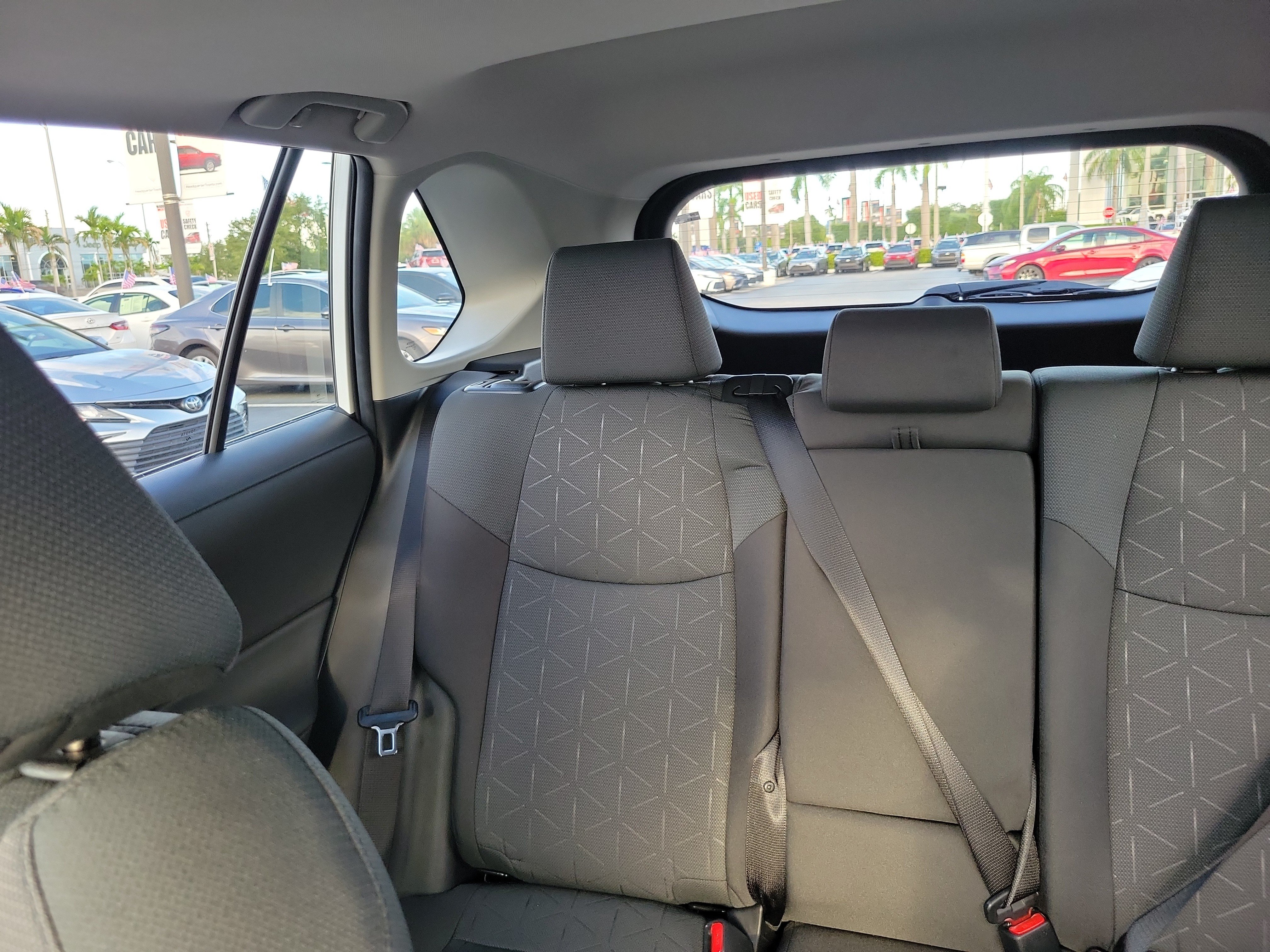 Used 2024 Toyota RAV4 XLE w/ Convenience Package FWD image 20