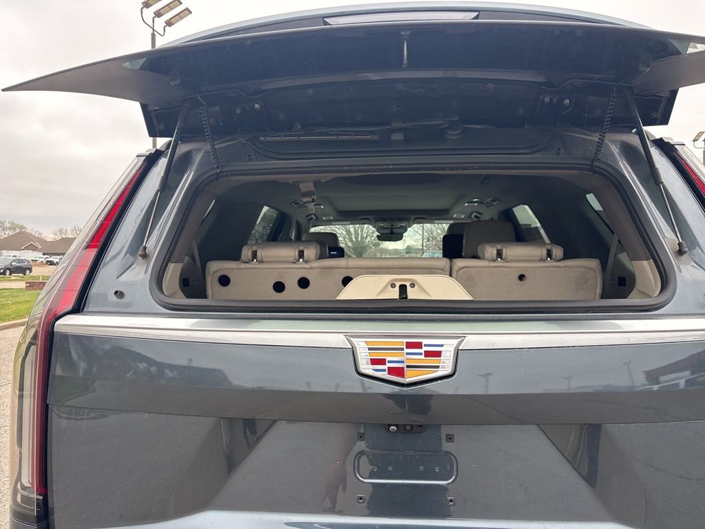 Used 2021 Cadillac Escalade Premium Luxury Platinum image 19