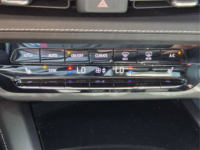 Certified 2022 Buick Envision Essence w/ Technology Package I FWD image 26