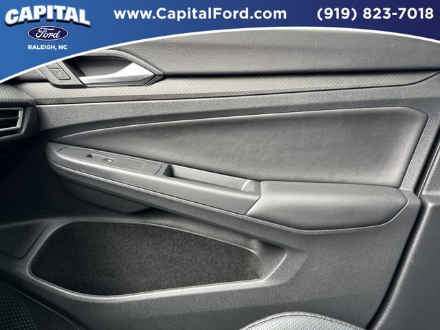 Used 2024 Volkswagen Golf R image 28