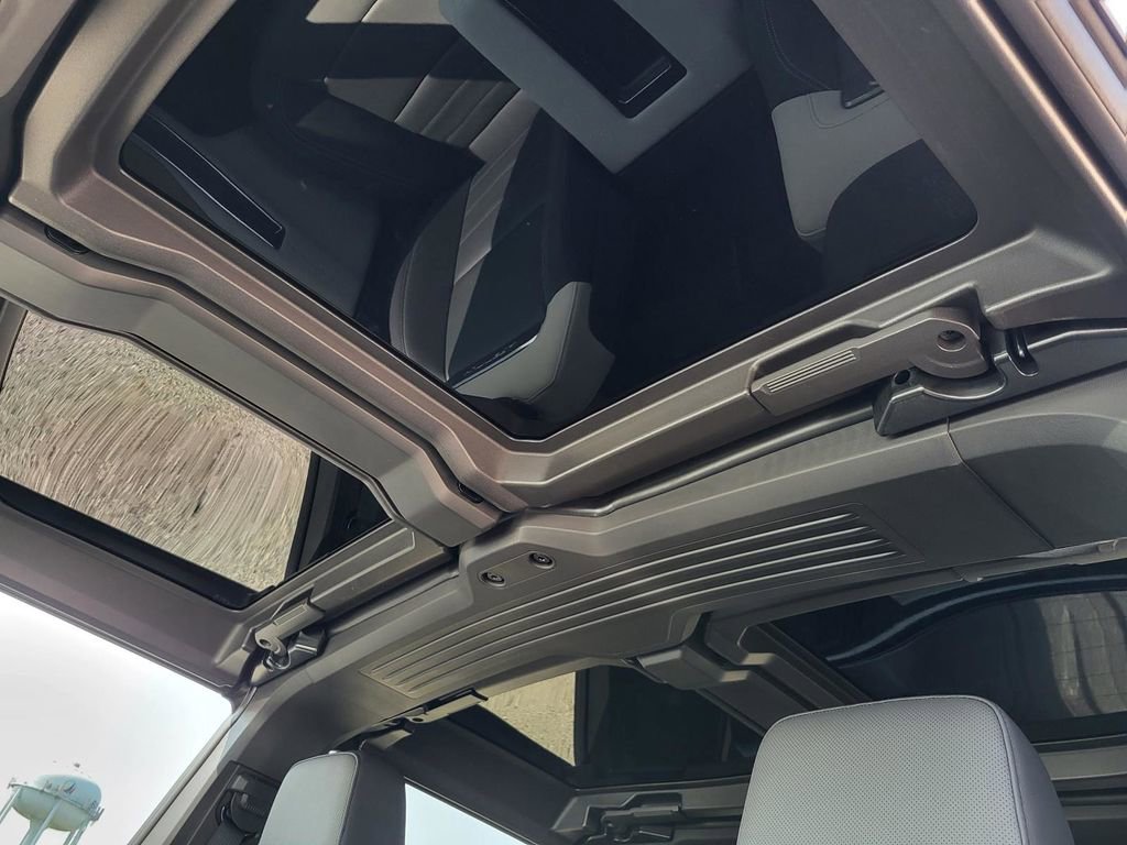 New 2026 GMC Hummer EV 4x4 Crew Cab image 8