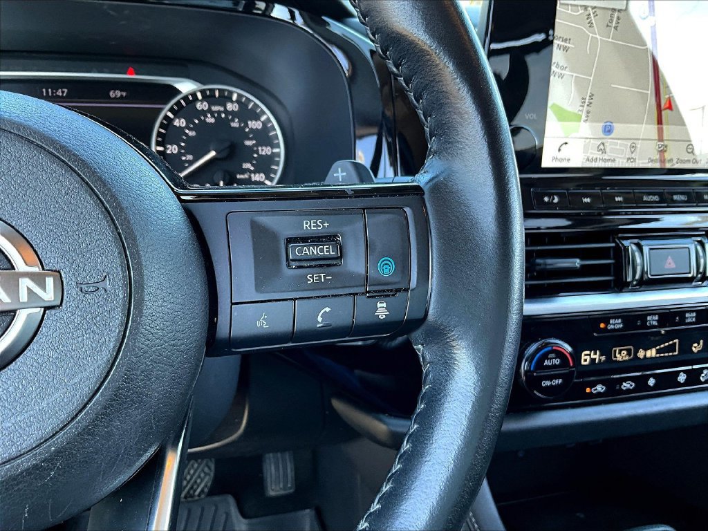 Used 2023 Nissan Pathfinder SL AWD/4WD image 14
