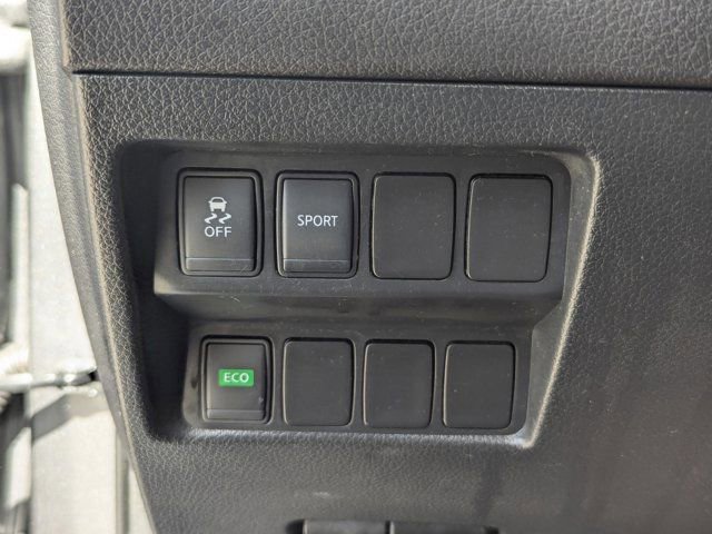 Used 2016 Nissan Rogue SV w/ SV Family Package FWD image 56