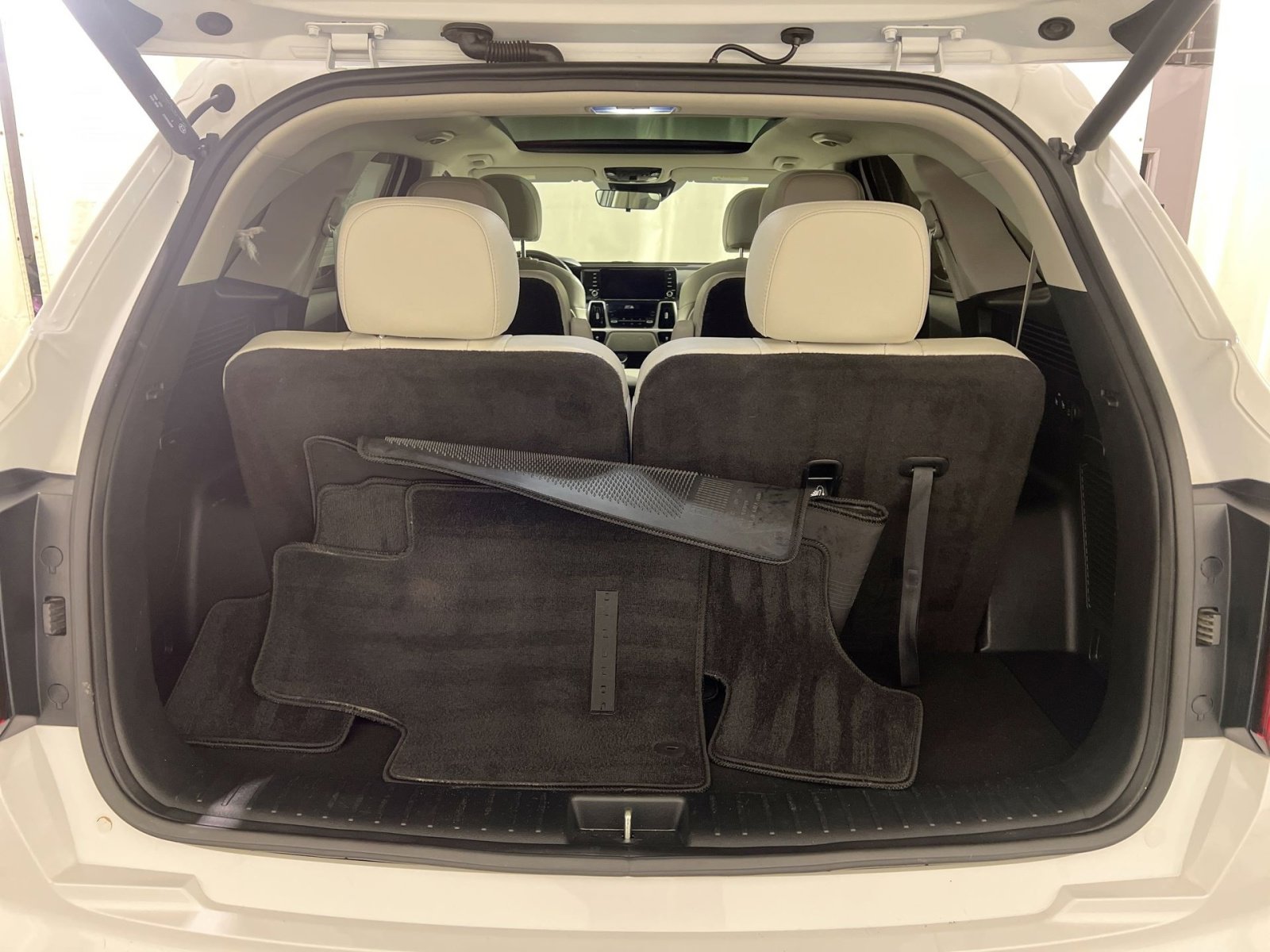 Used 2021 Kia Sorento SX image 28