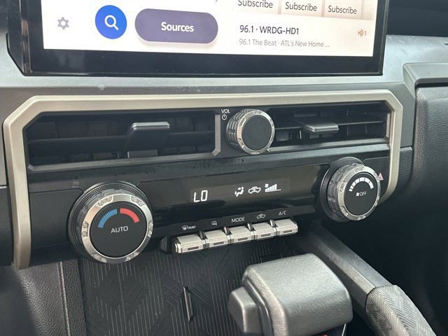 Used 2024 Toyota Tacoma TRD Sport image 27